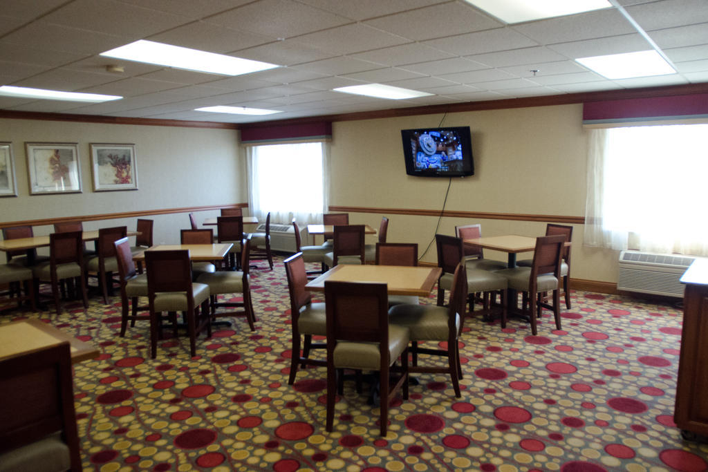 Baymont By Wyndham Evansville North/Haubstadt Warrenton Экстерьер фото
